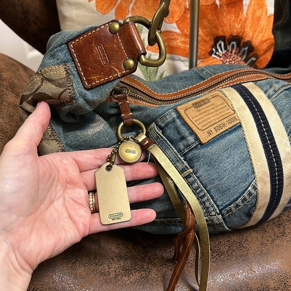 COACH DENIM HOBO BAG HANGTAGS 10016 LIMITED EDITION PATCHWORK Y2K CRESCENT RARE - Picture 5 of 17